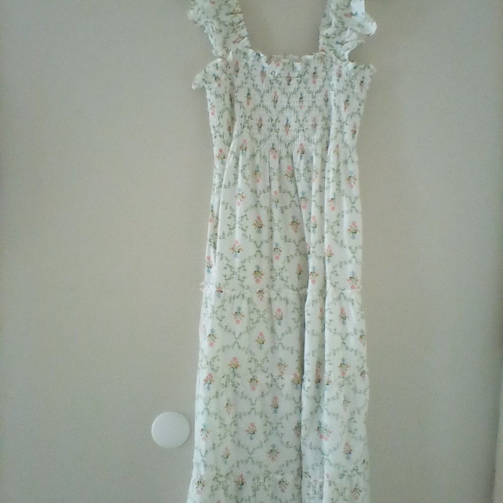 Hill house home white floral trellis nap dress